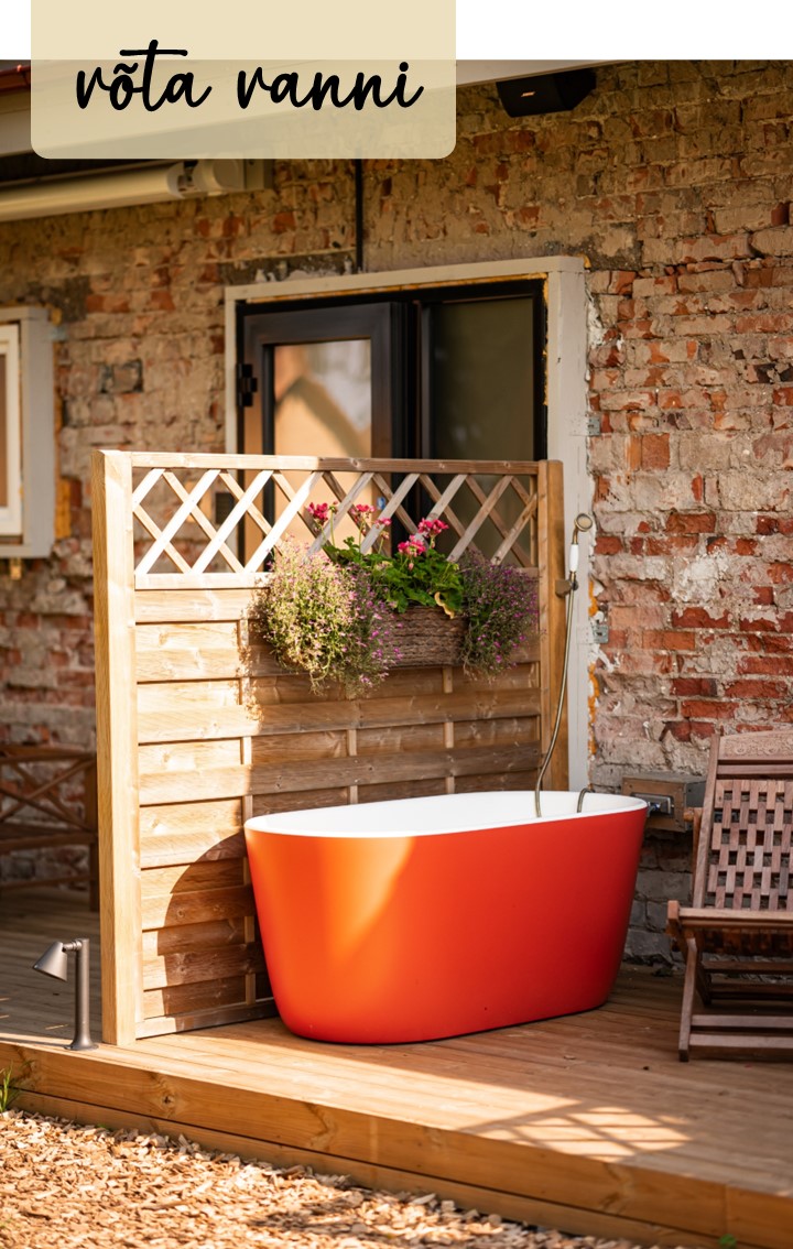 Outdoor Bath at Mia Glamping