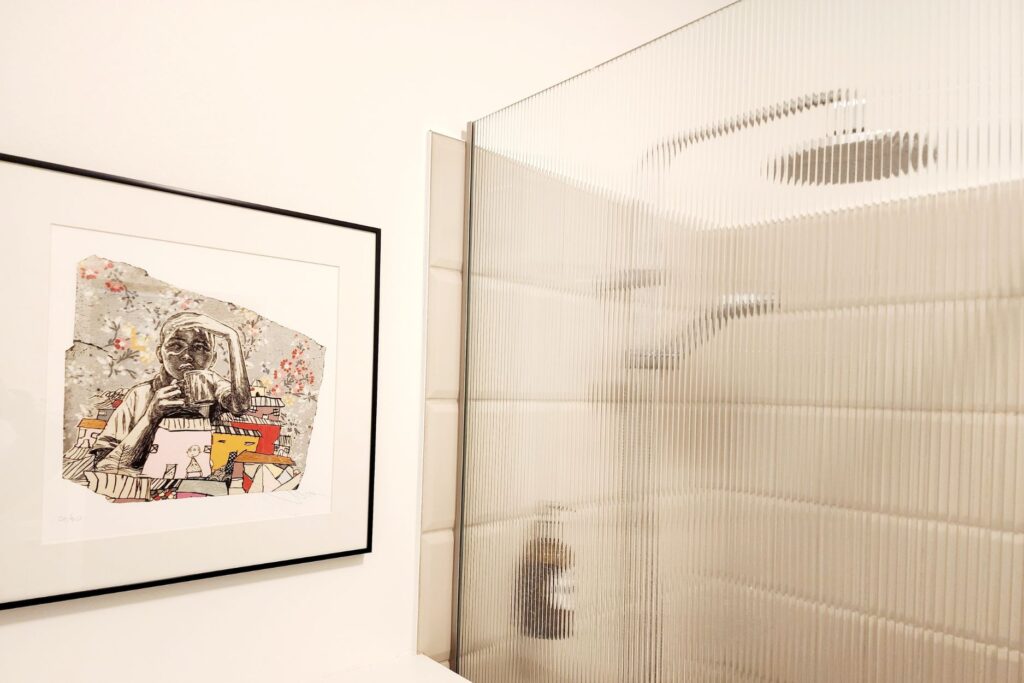 Bathroom with walk-in shower at Mia Glamping hotel in Saaremaa